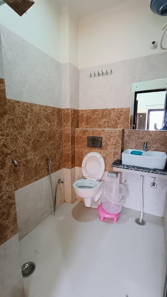 Olt Hostel Rishīkesh Екстериор снимка