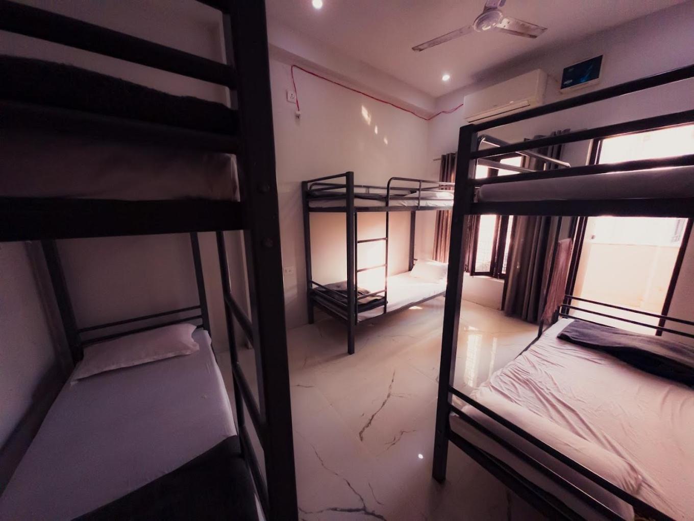 Olt Hostel Rishīkesh Екстериор снимка